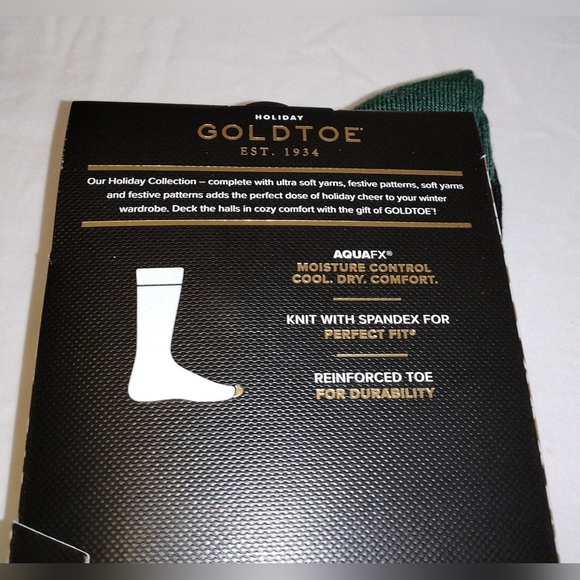 Gold Toe MEN'S Soft Comfy Crew Socks, 3 Pair. Christmas Dogs, Solid Gray, Trucks - Picture 3 of 7